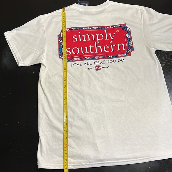 NWT Simply Southern White T-Shirt “Love All That You Do” Size Medium - Picture 9 of 10